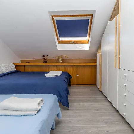 Baruhaus Triplex Piscina Y Parking 아파트